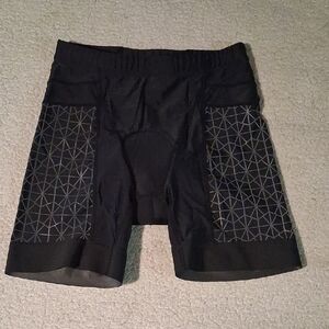 TYR Black Geometric Biker Shorts